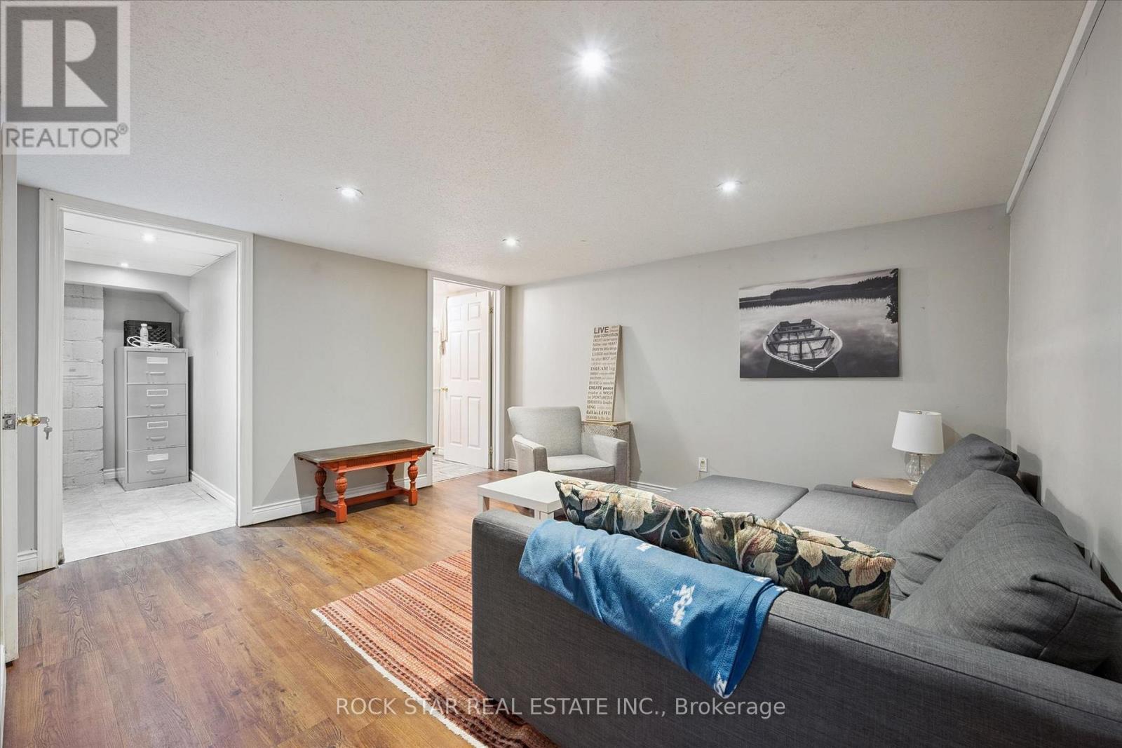 16 BEAUCOURT PLACE - 20