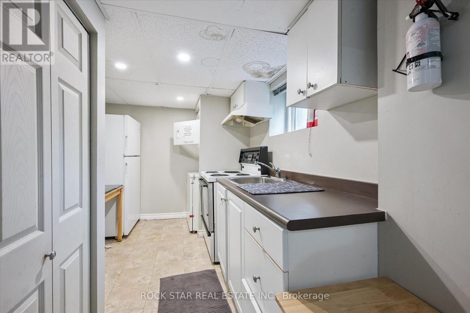 16 BEAUCOURT PLACE - 28