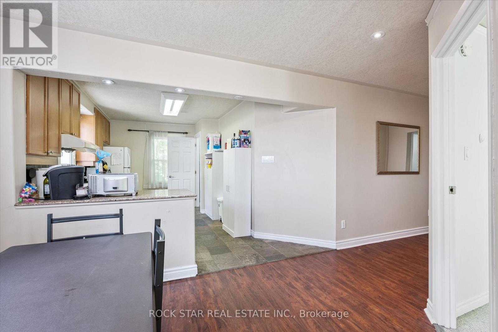 16 BEAUCOURT PLACE - 3
