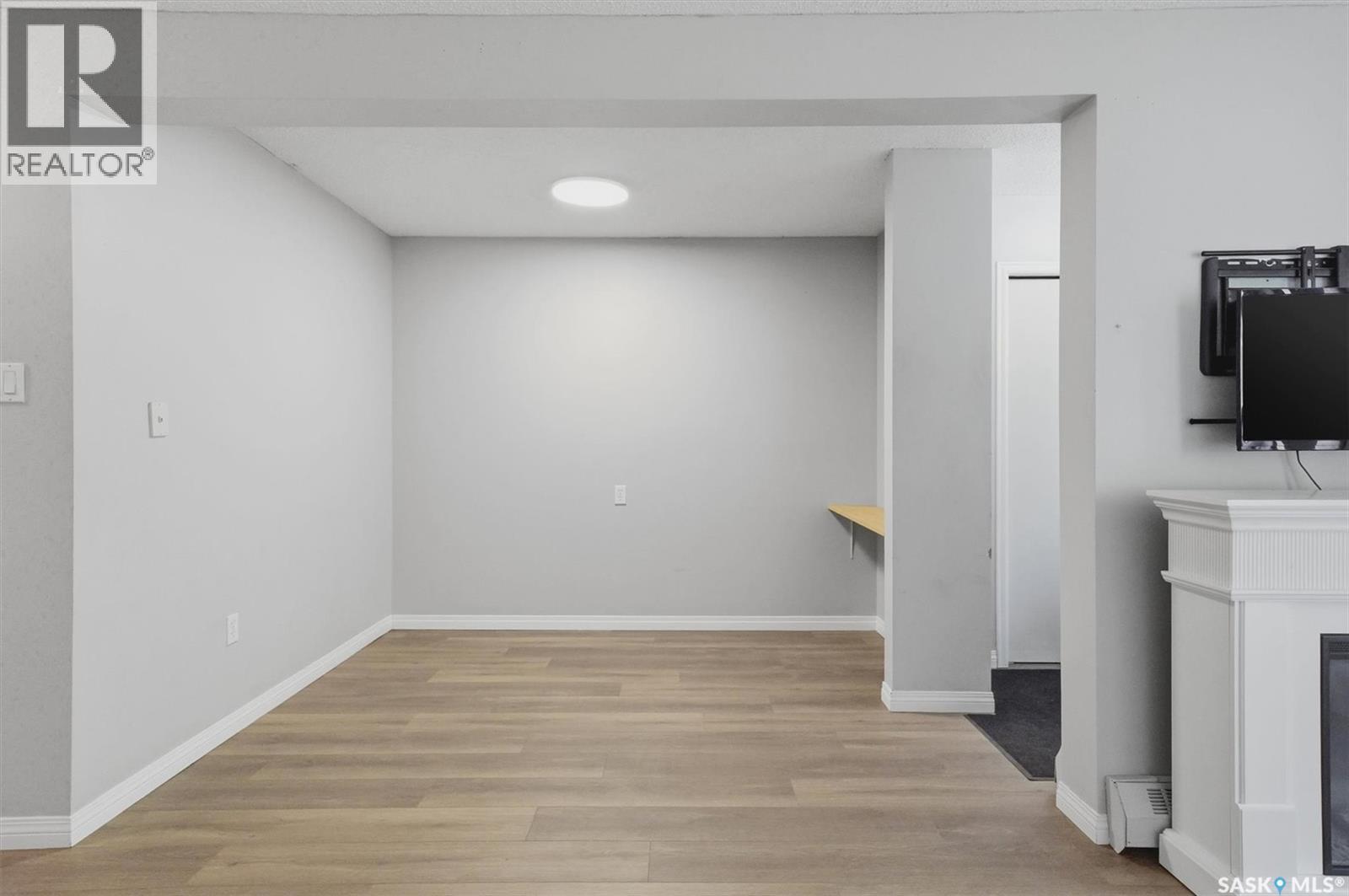 7 103 Powe STREET — photo 9
