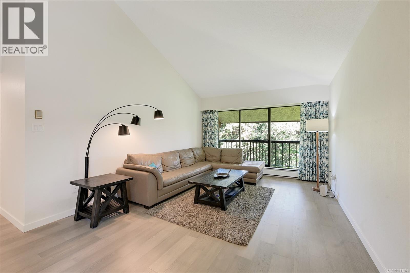 #409 1009 McKenzie Ave - 27