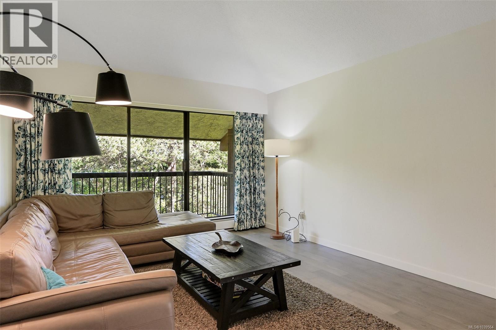 #409 1009 McKenzie Ave - 3