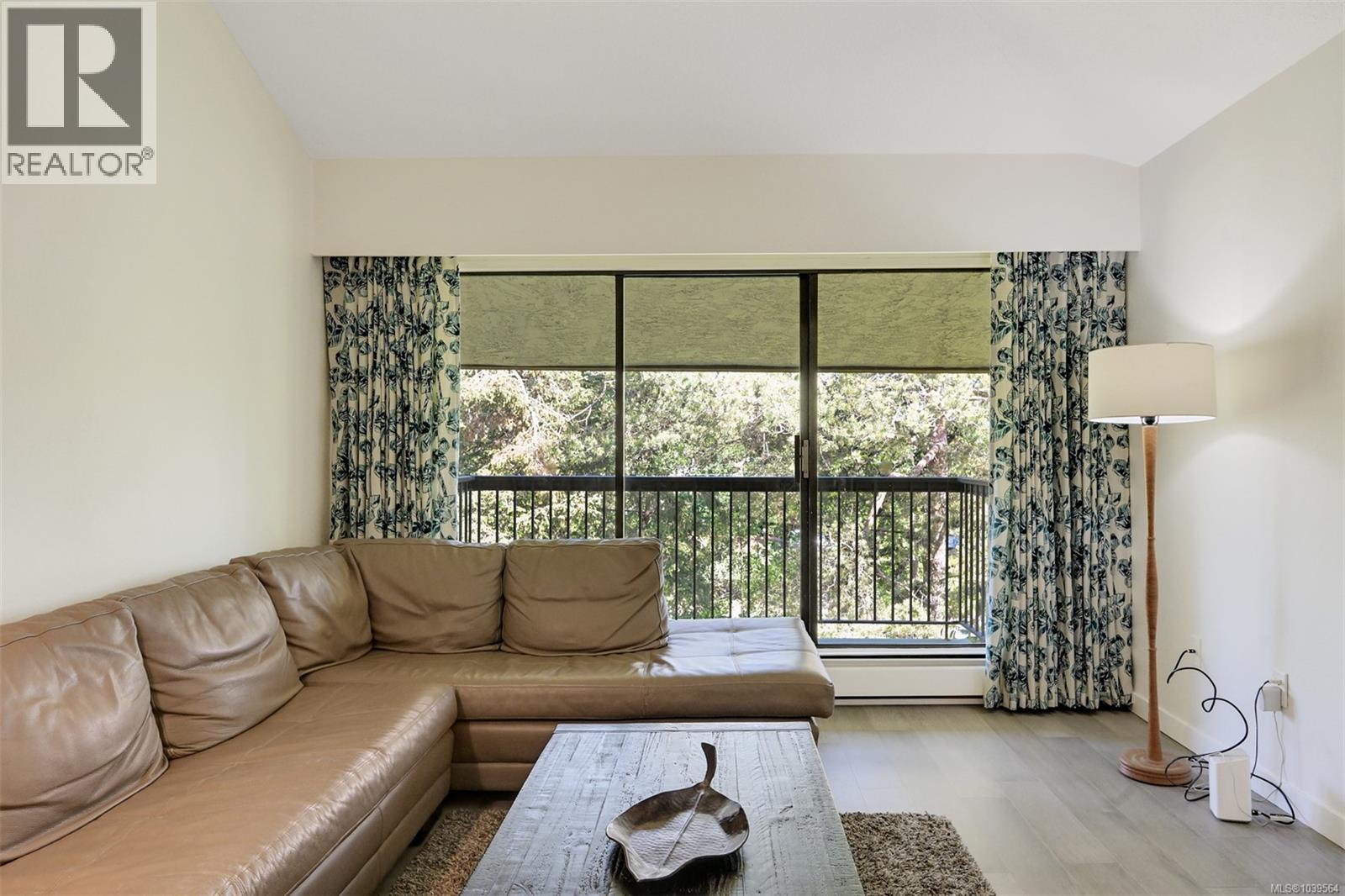 #409 1009 McKenzie Ave - 26