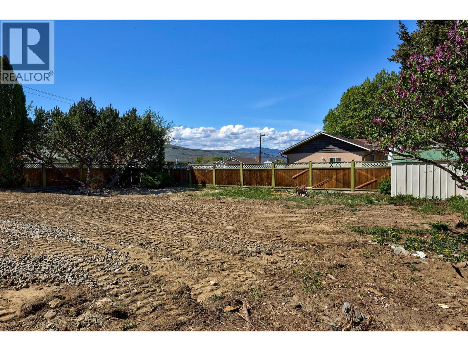 1908 FLEETWOOD Avenue, Kamloops — photo 3