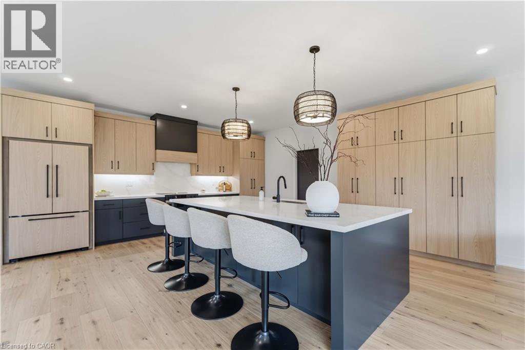 6124 CURLIN Crescent - 11