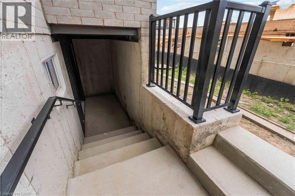 6124 CURLIN Crescent - 30