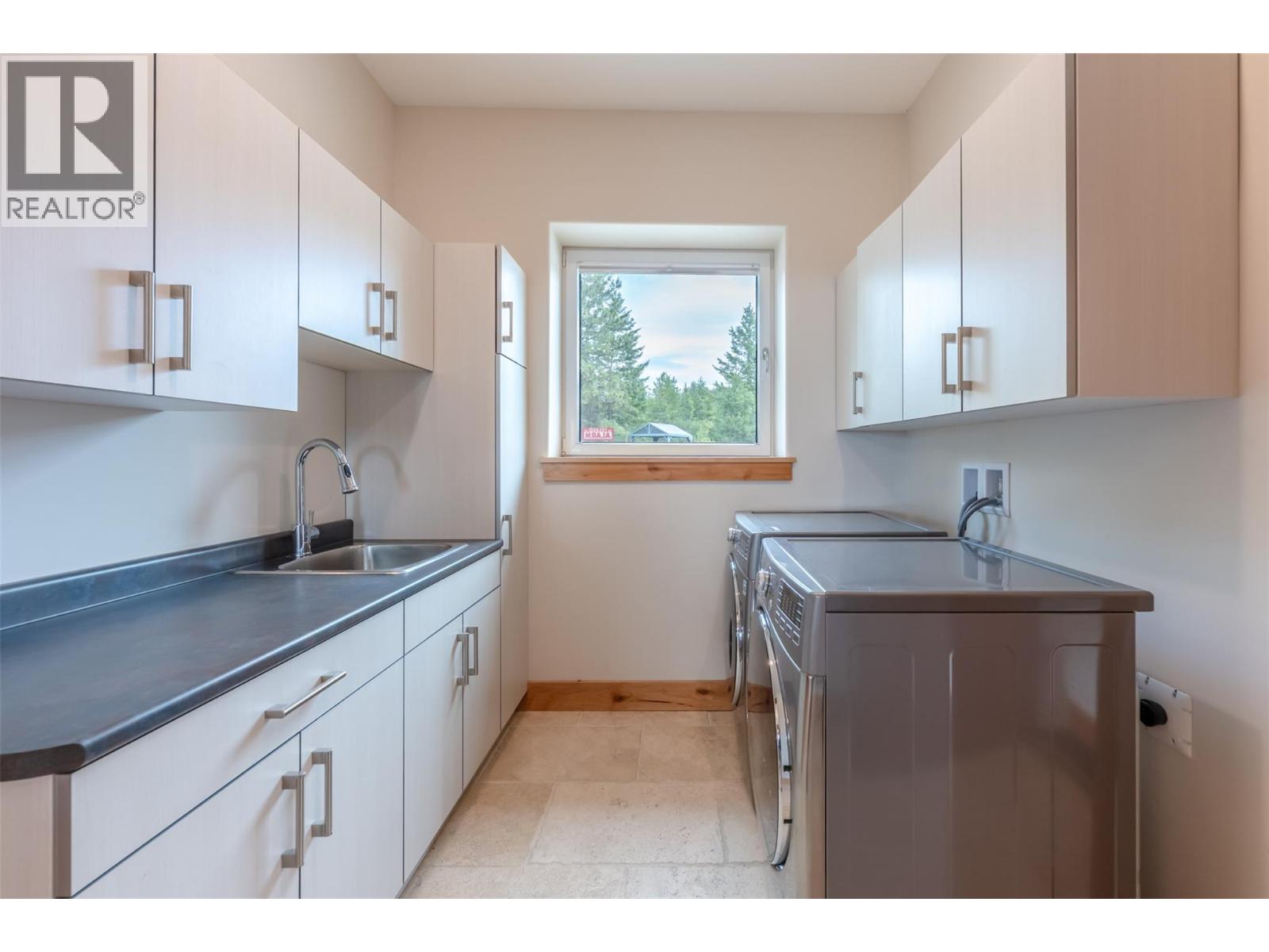 935 Eagle Place - 35