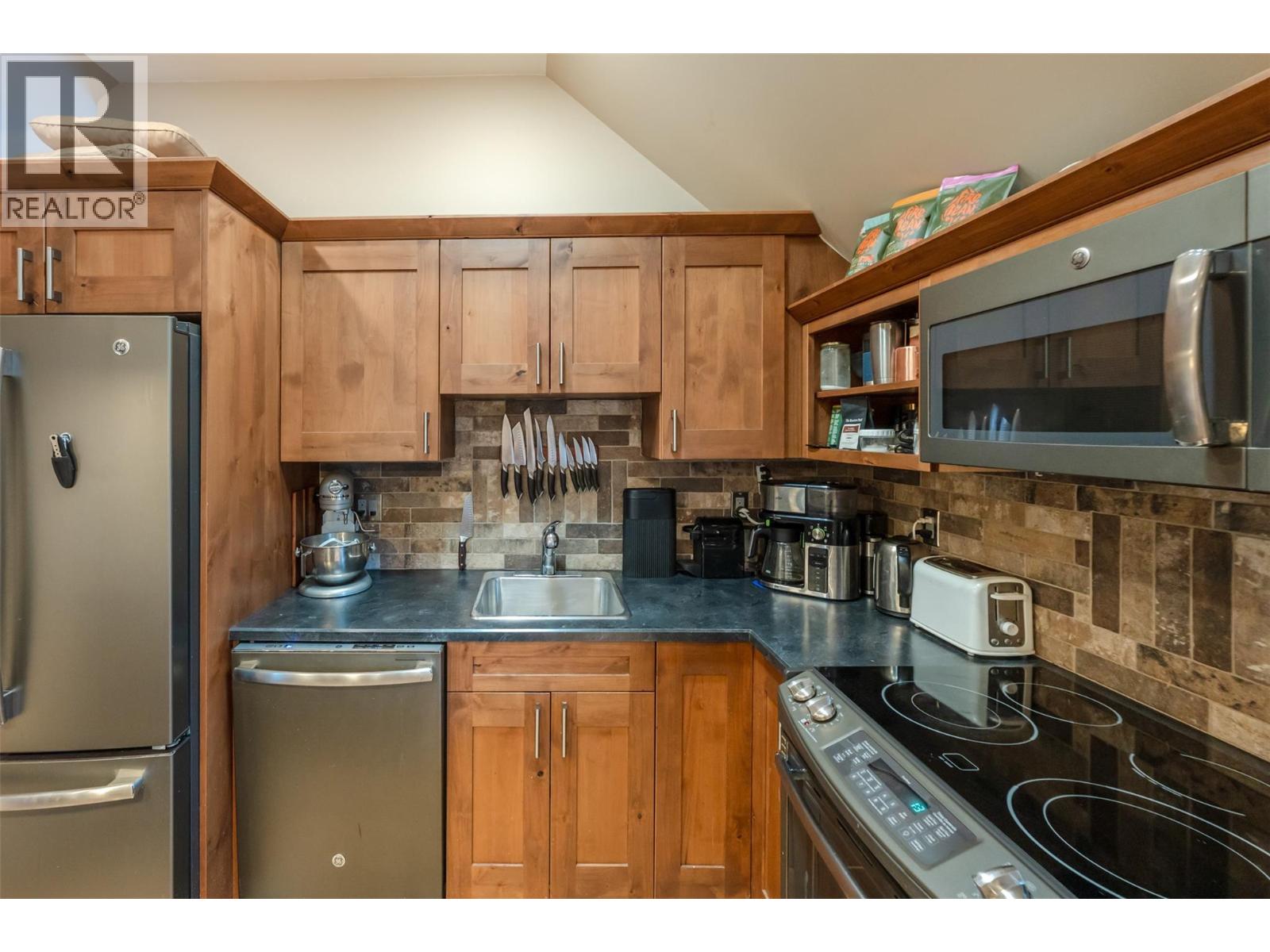 935 Eagle Place - 47
