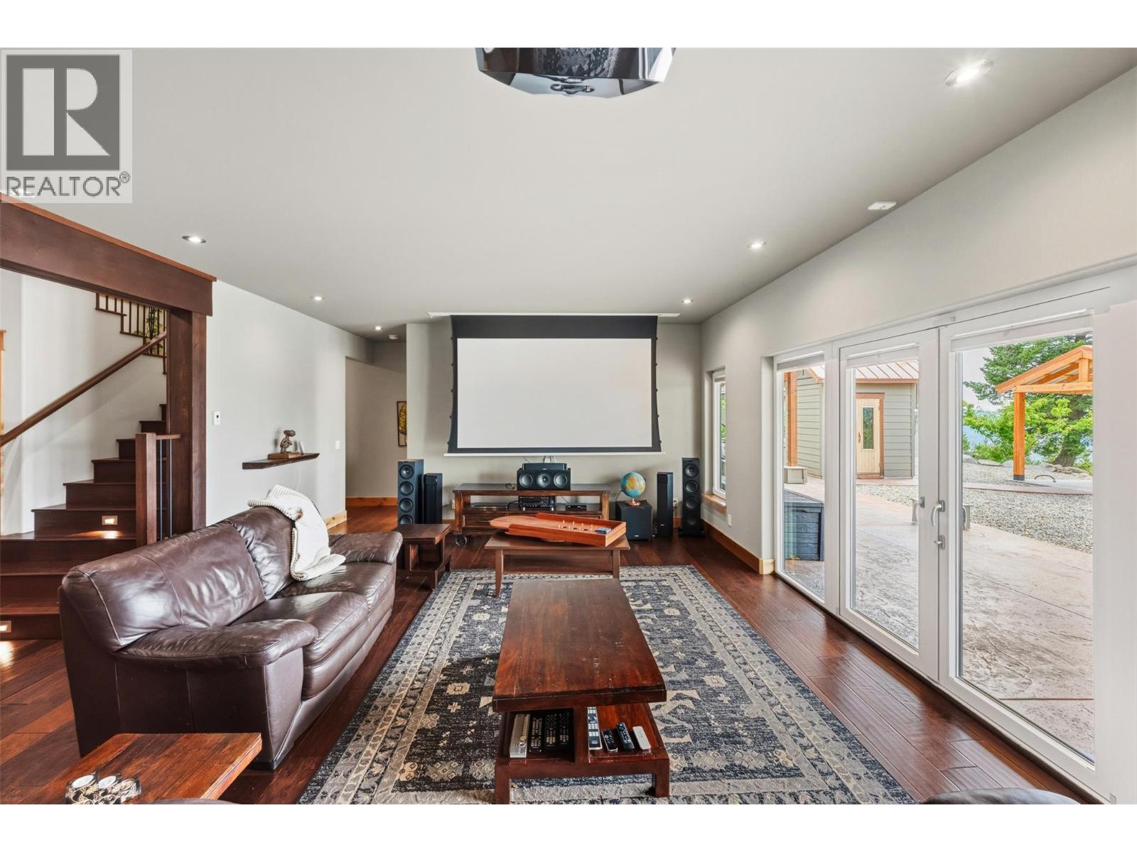 935 Eagle Place - 55