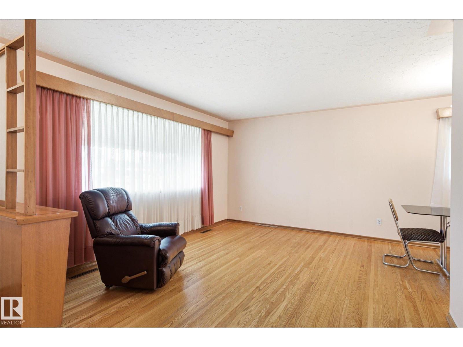 12324 133 AV NW — photo 15
