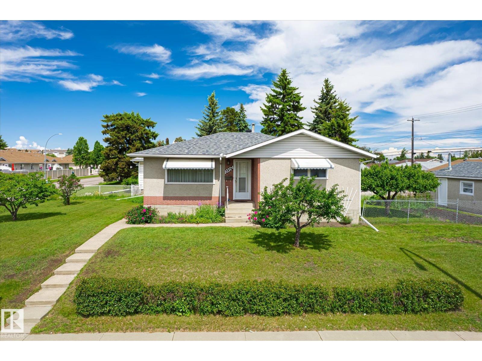 12324 133 AV NW - photo 2