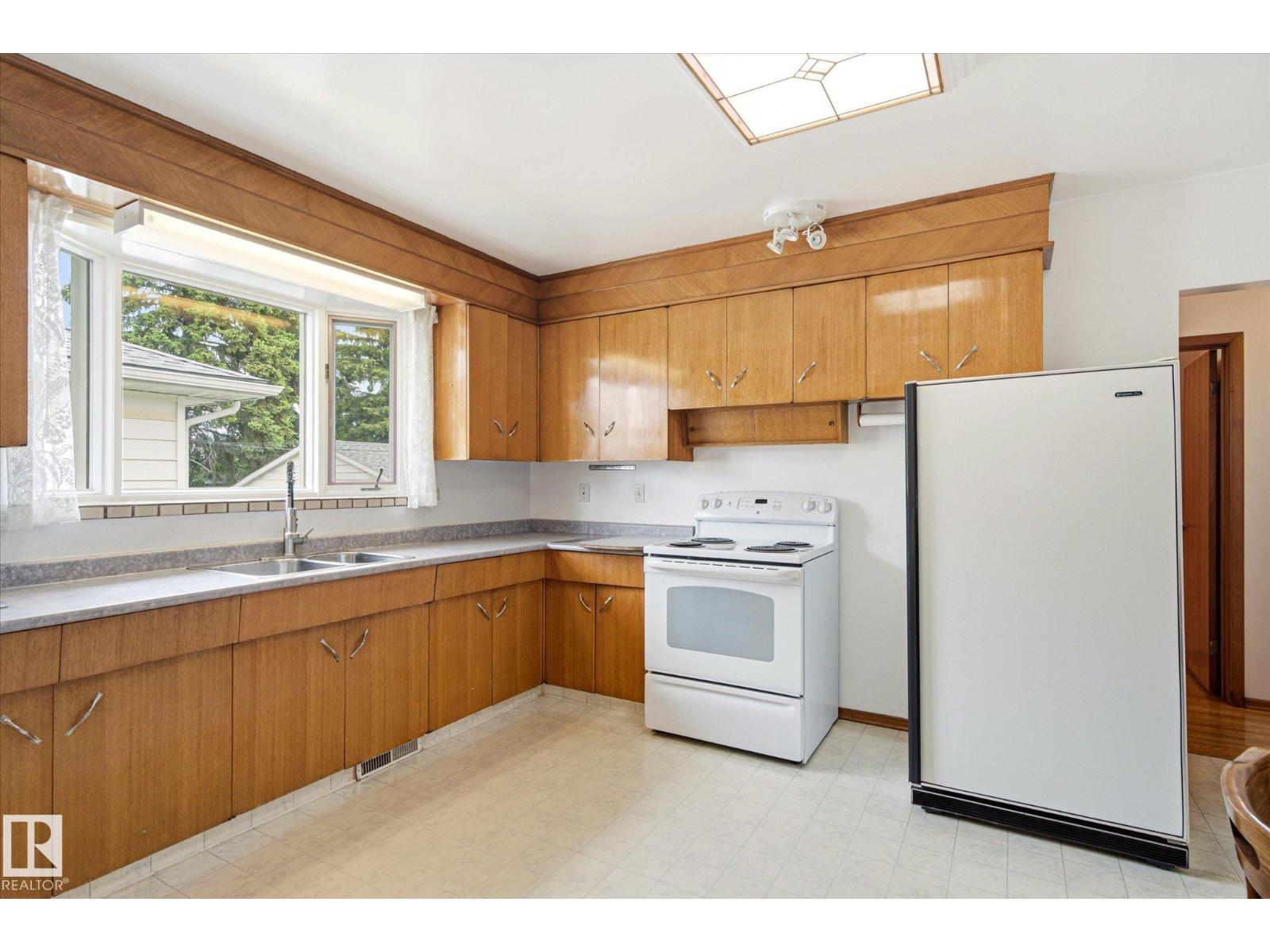 12324 133 AV NW — photo 20