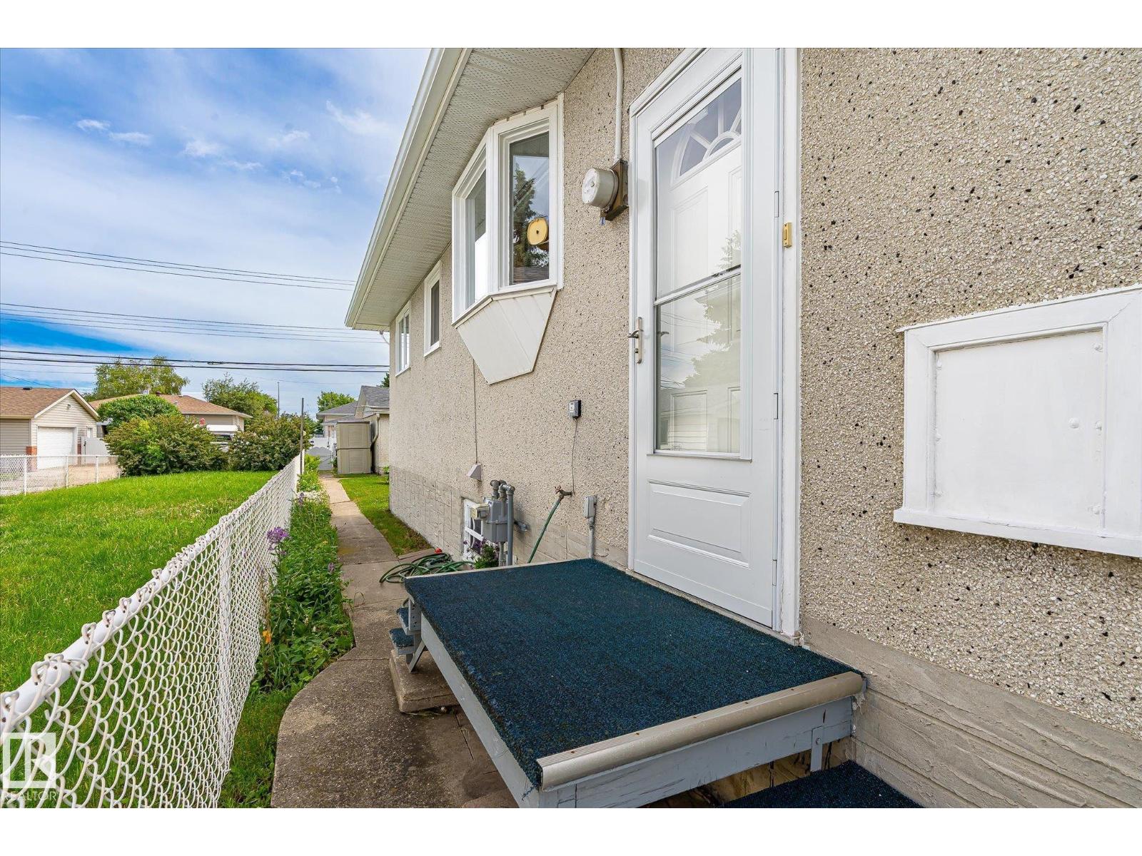 12324 133 AV NW — photo 42