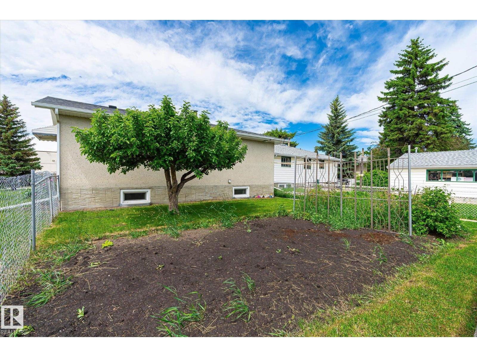12324 133 AV NW — photo 45