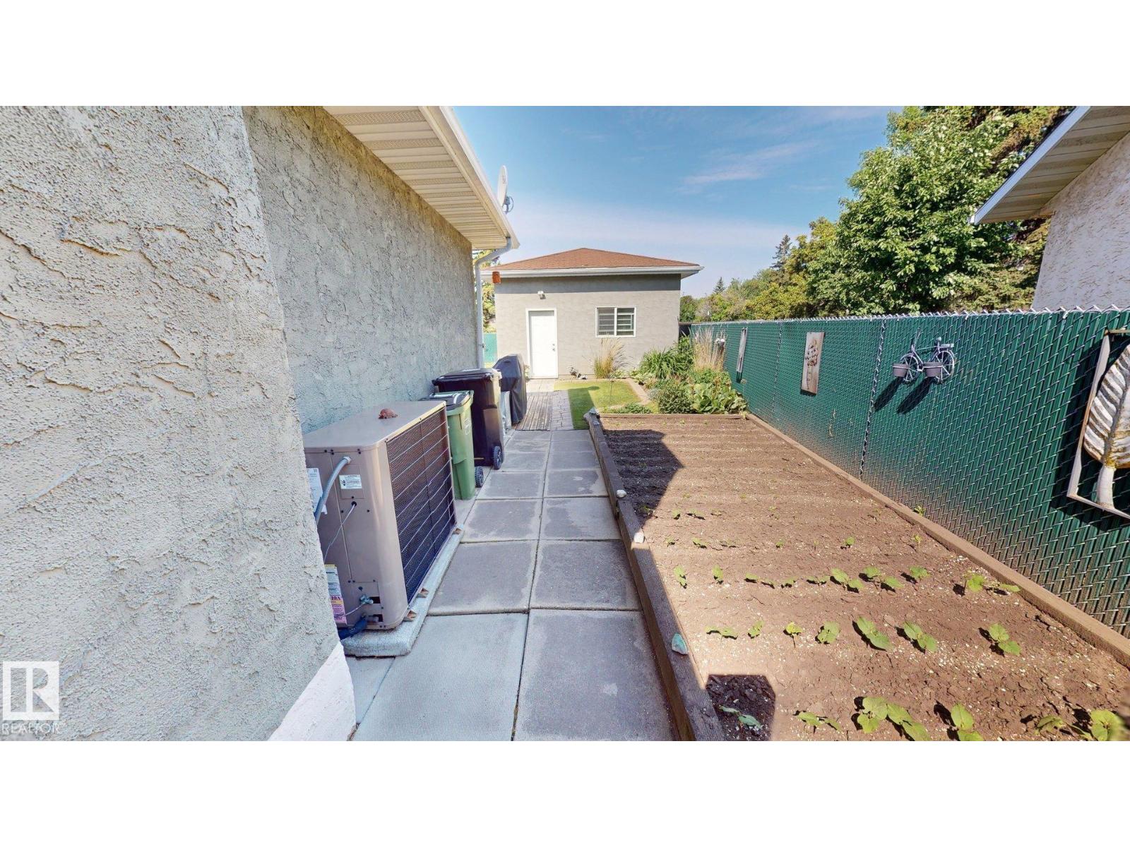 3212 73 ST NW — photo 30