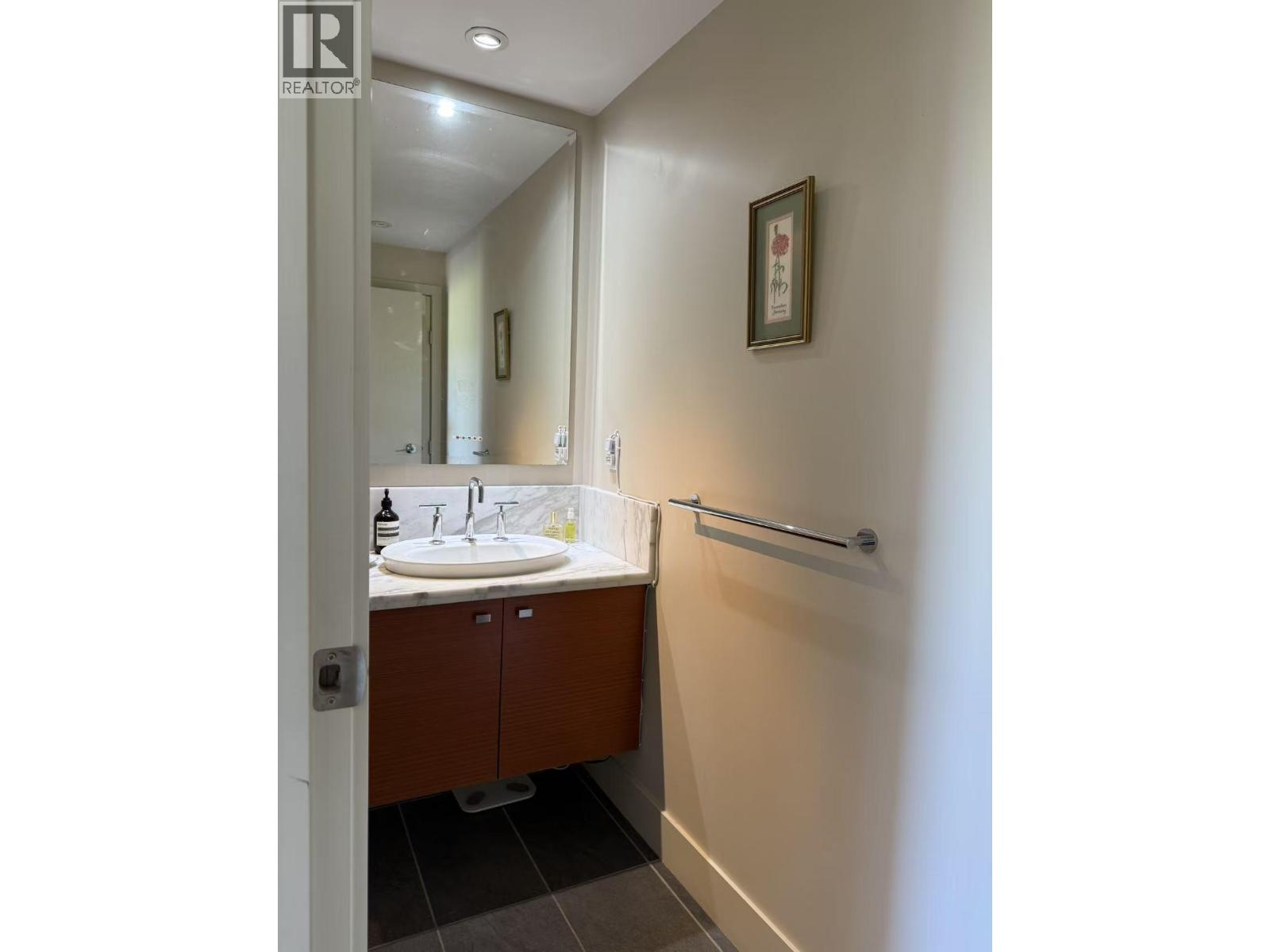 400 6015 IONA DRIVE, Vancouver photo 11