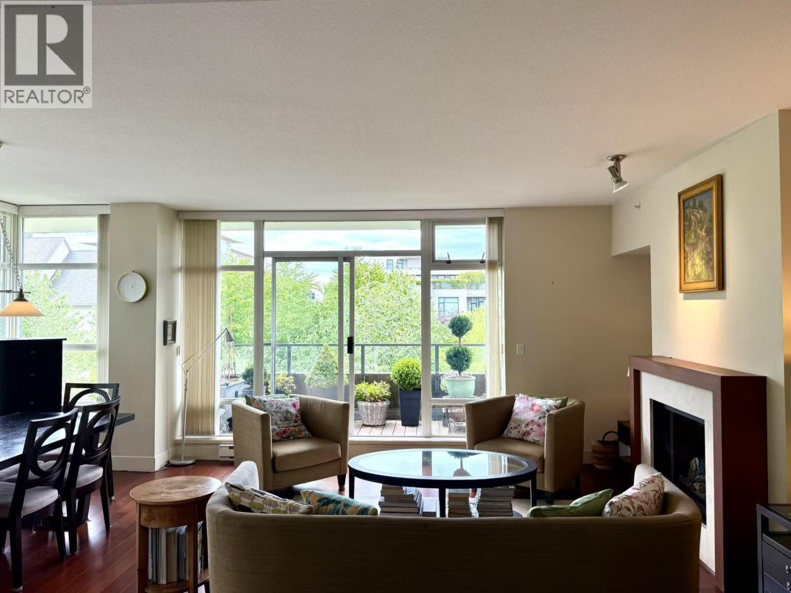 400 6015 IONA DRIVE, Vancouver photo 20