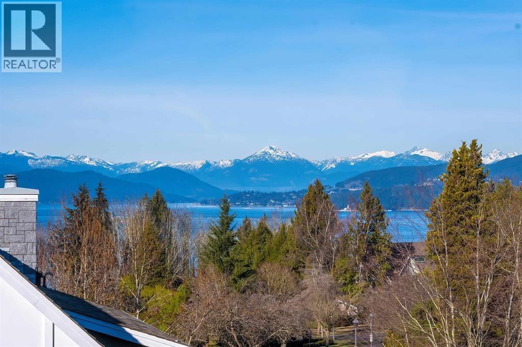 400 6015 IONA DRIVE, Vancouver photo 4