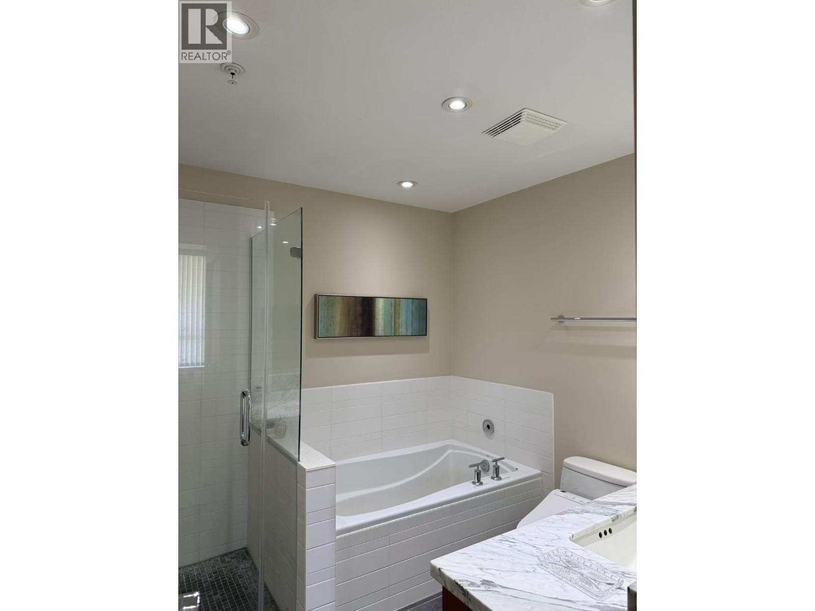400 6015 IONA DRIVE, Vancouver photo 7