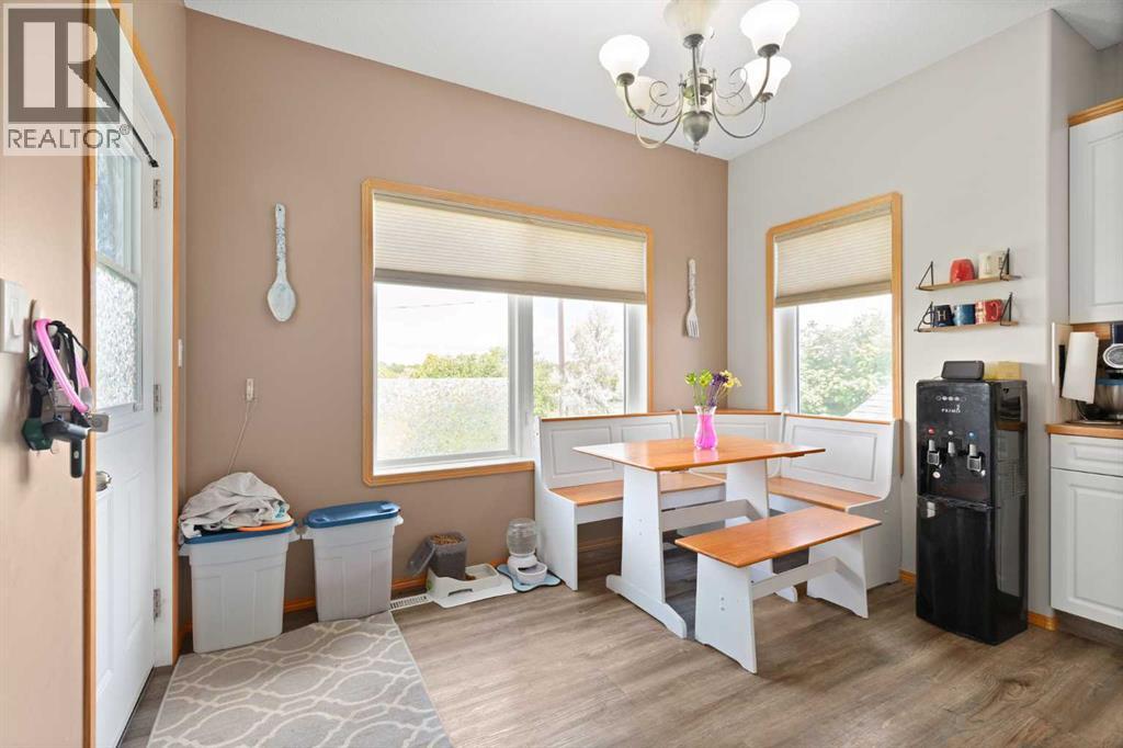 930 Kipling Crescent SW — photo 10
