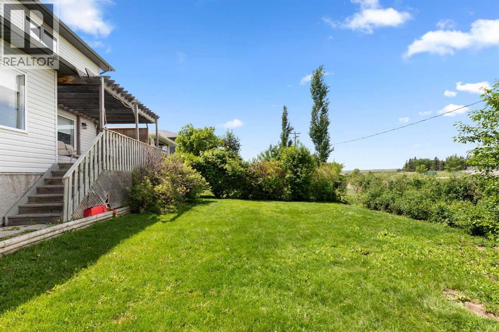 930 Kipling Crescent SW — photo 36
