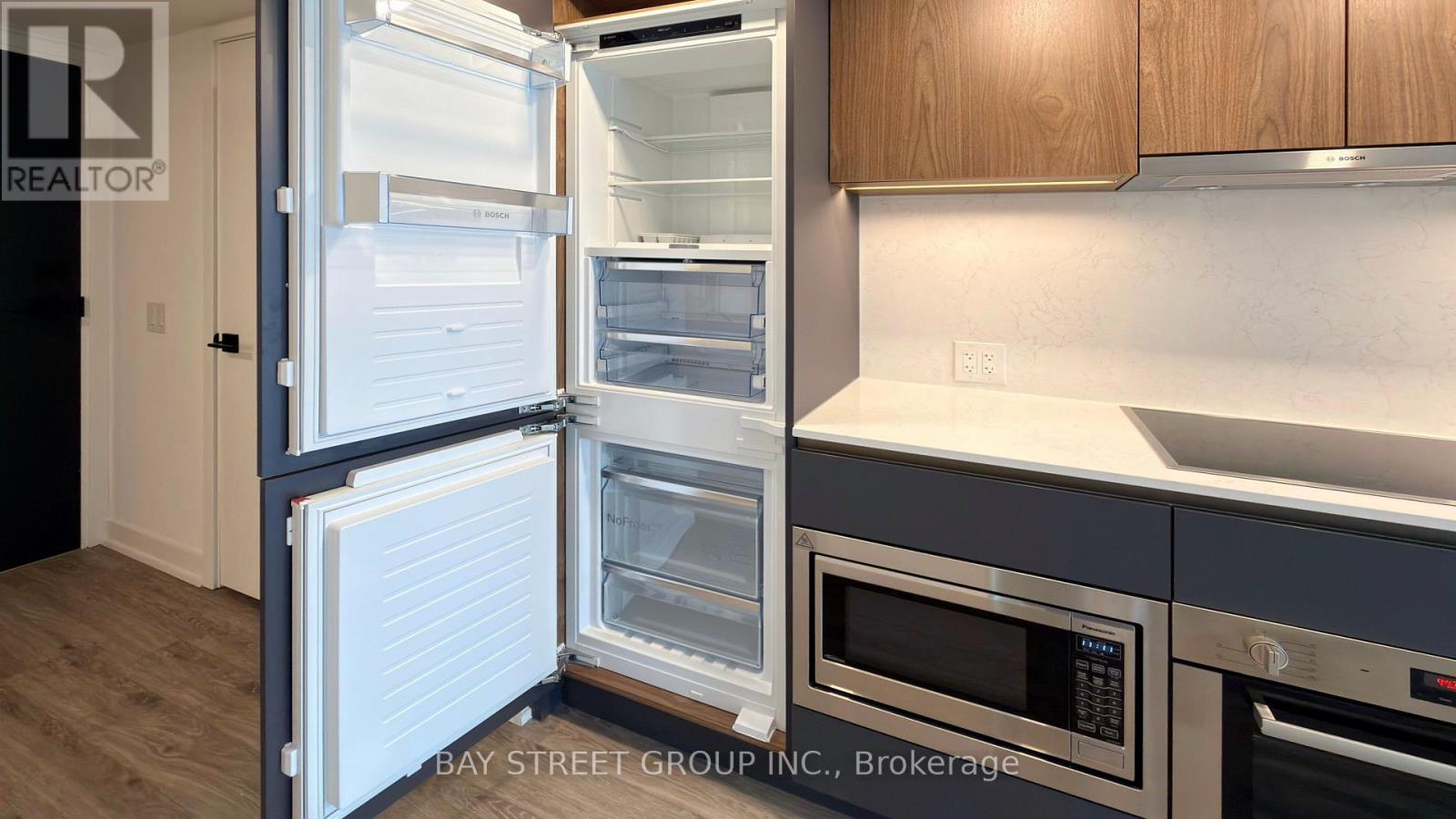 #1211 609 SHERBOURNE STREET - 23