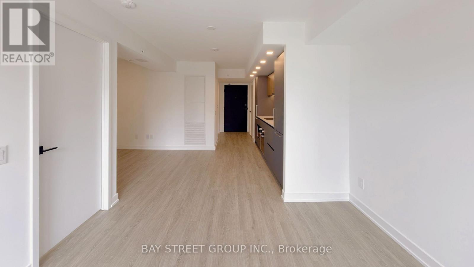 #1211 609 SHERBOURNE STREET - 3