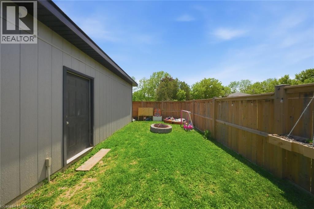 162 GRAND RIVER Avenue - 33