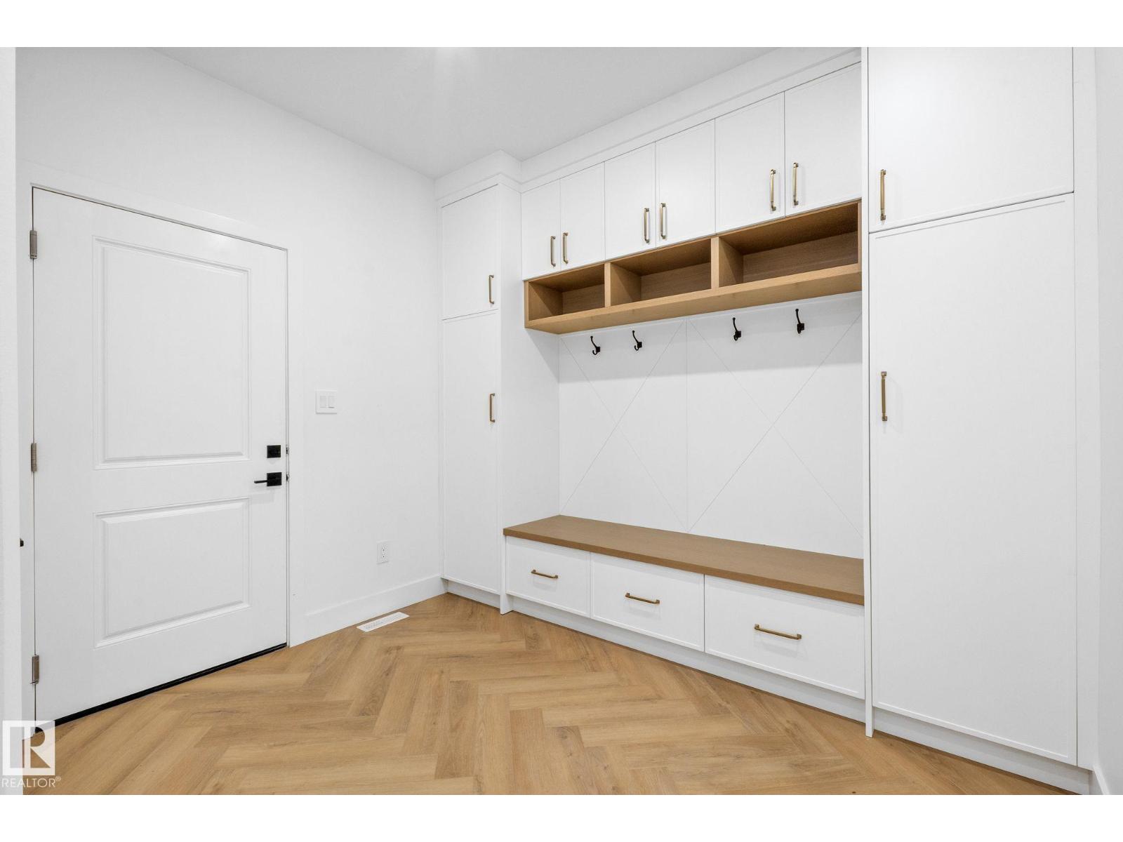 34 Avonlea WY - 6