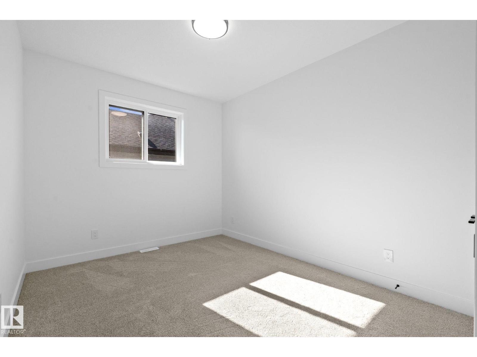 34 Avonlea WY - 31