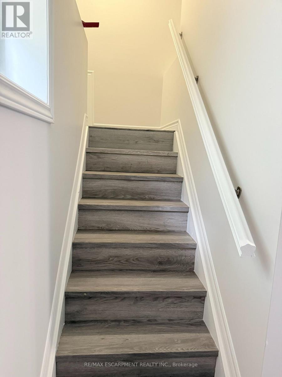 ##1, #2, #3 210 OWEN STREET - 21