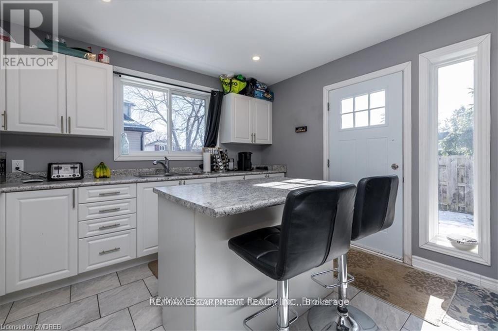 ##1, #2, #3 210 OWEN STREET - 28