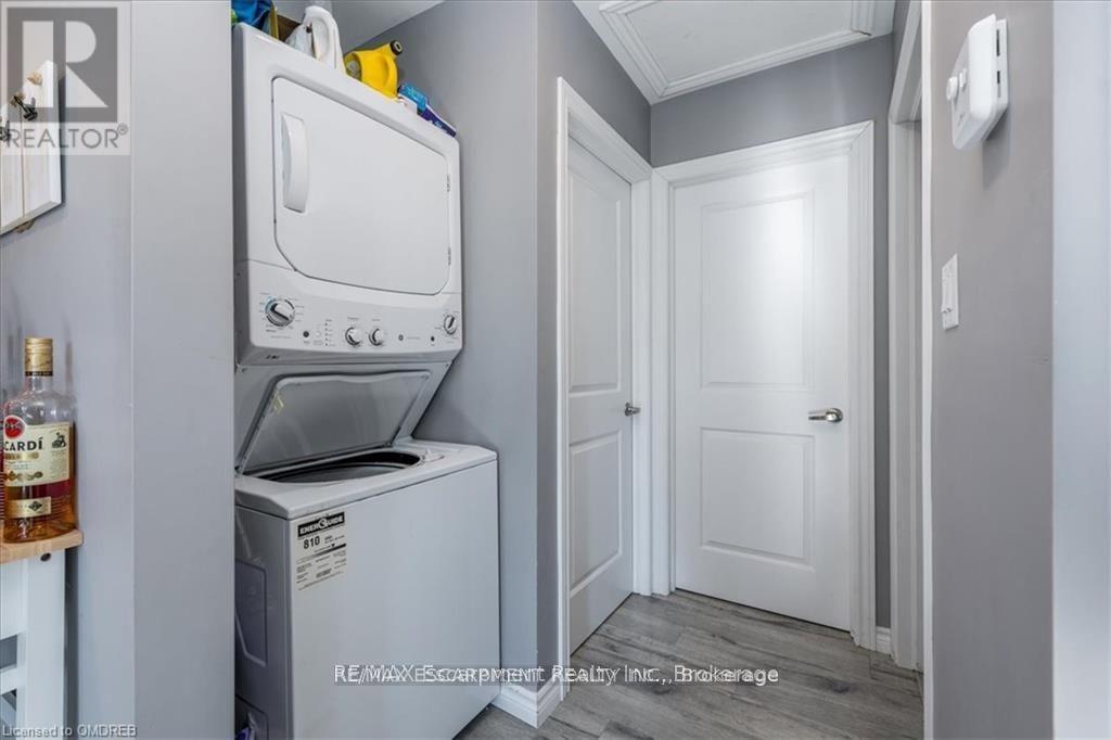 ##1, #2, #3 210 OWEN STREET - 29