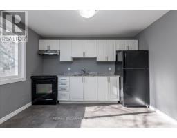 Living room - #1, #2, #3 - 210 Owen Street, Barrie, ON L4M3J2 Photo 9