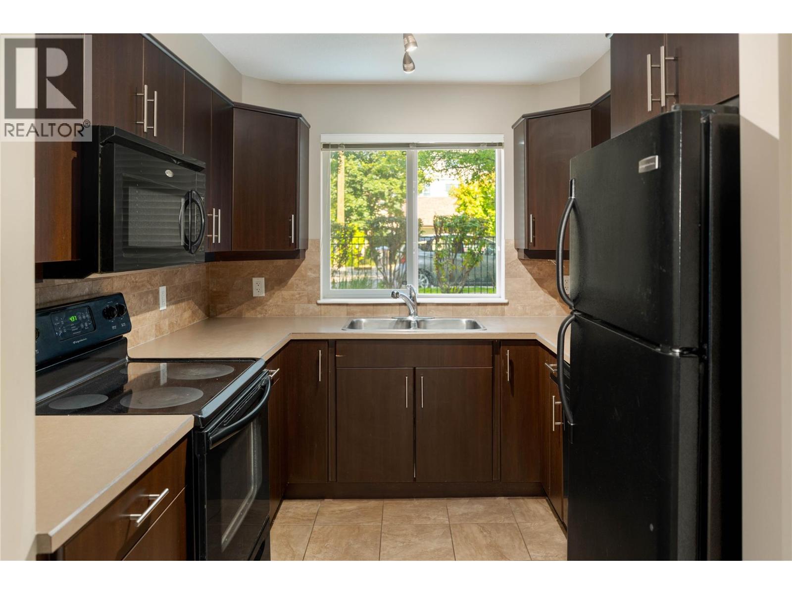 #1108 325 MCINTOSH Road - 2