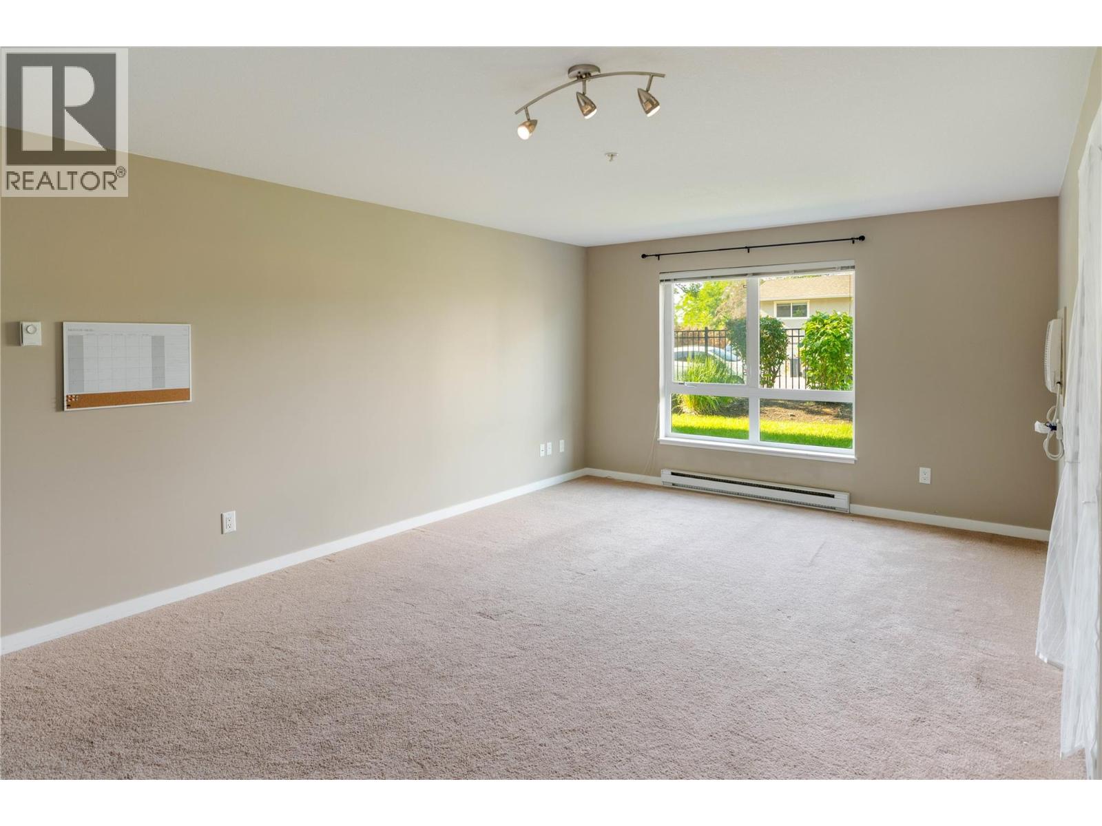 #1108 325 MCINTOSH Road - 5