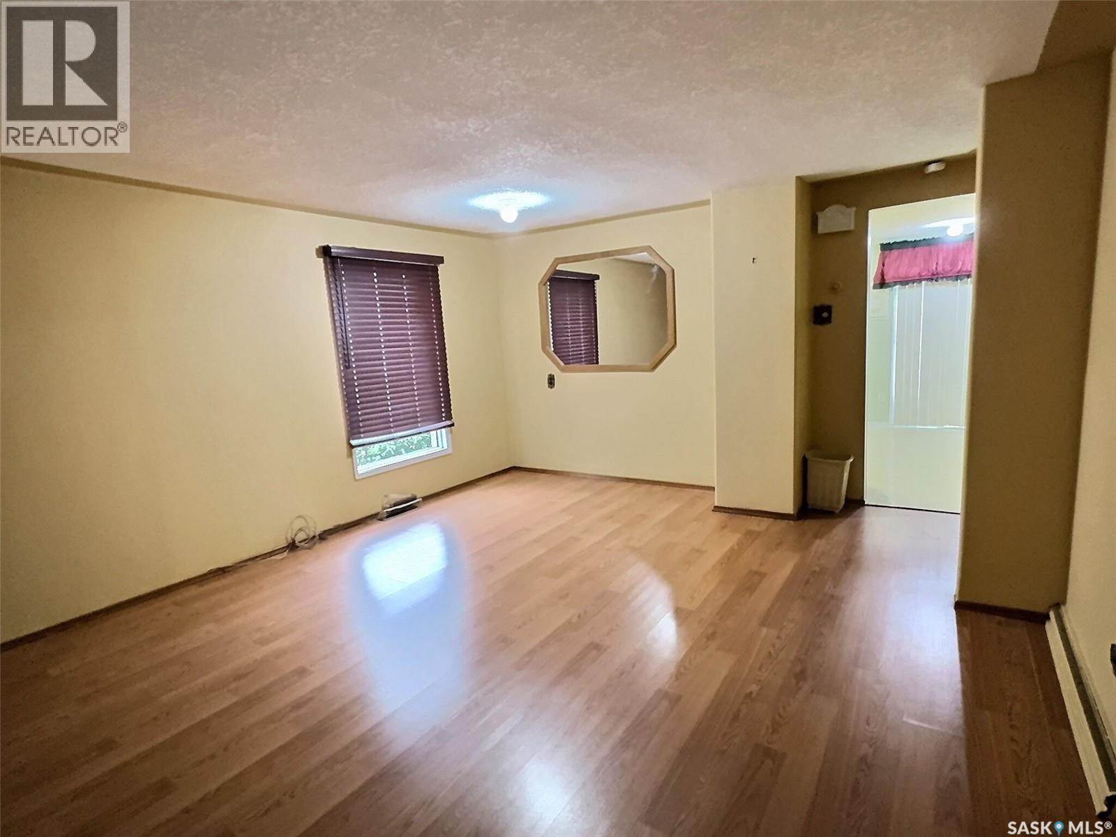 609 Henry STREET — photo 12