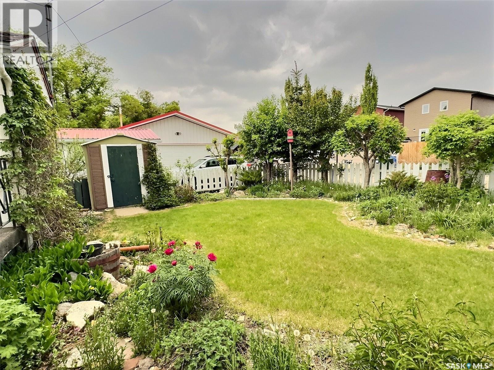 609 Henry STREET — photo 27