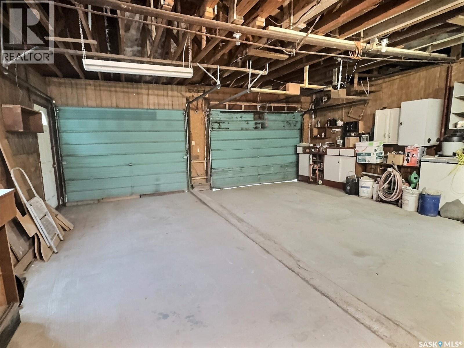 609 Henry STREET — photo 29