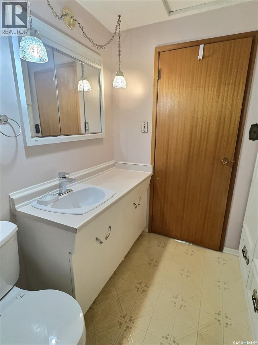 609 Henry STREET — photo 8