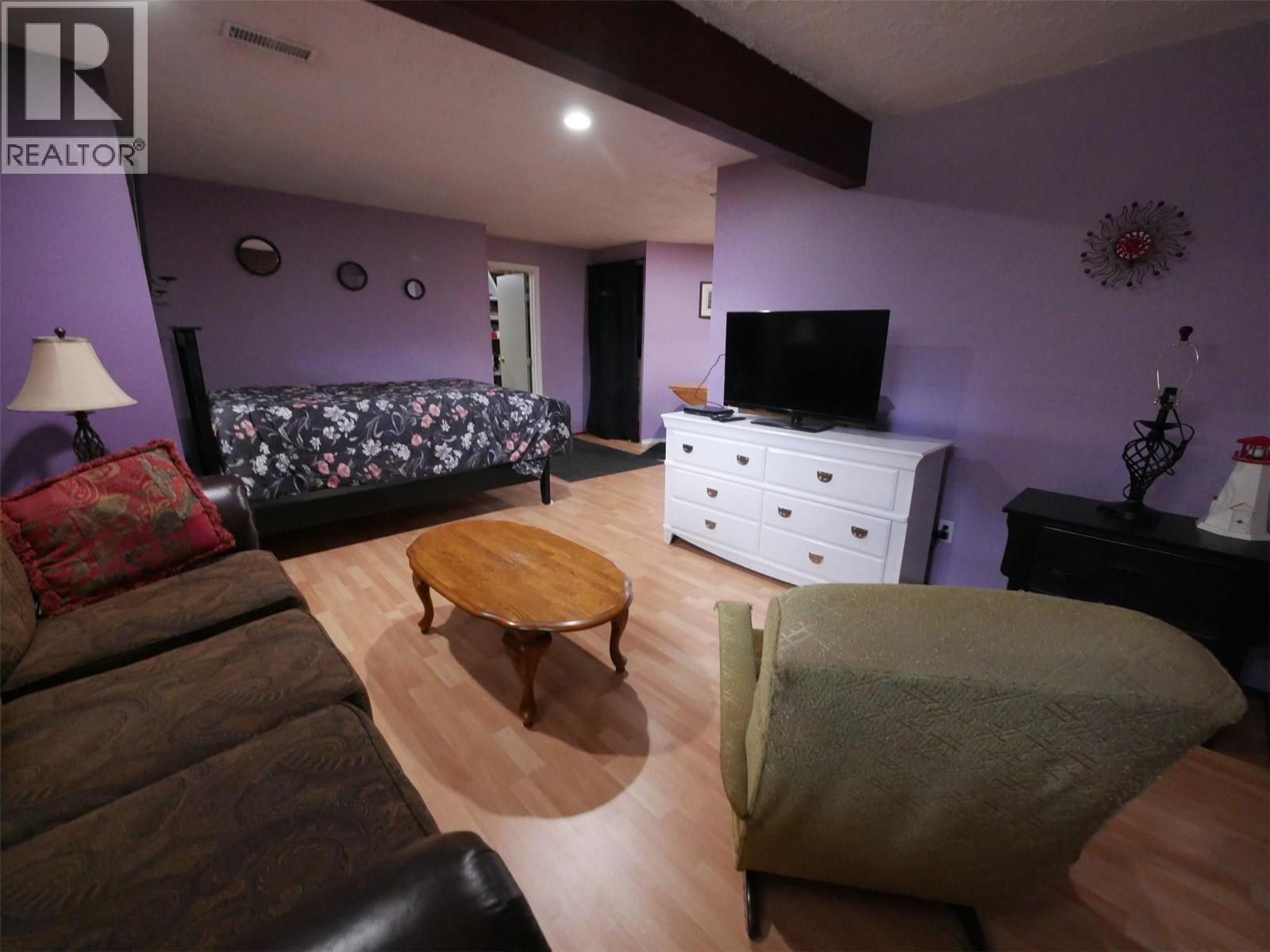 6785 Perrys Back Road - 34