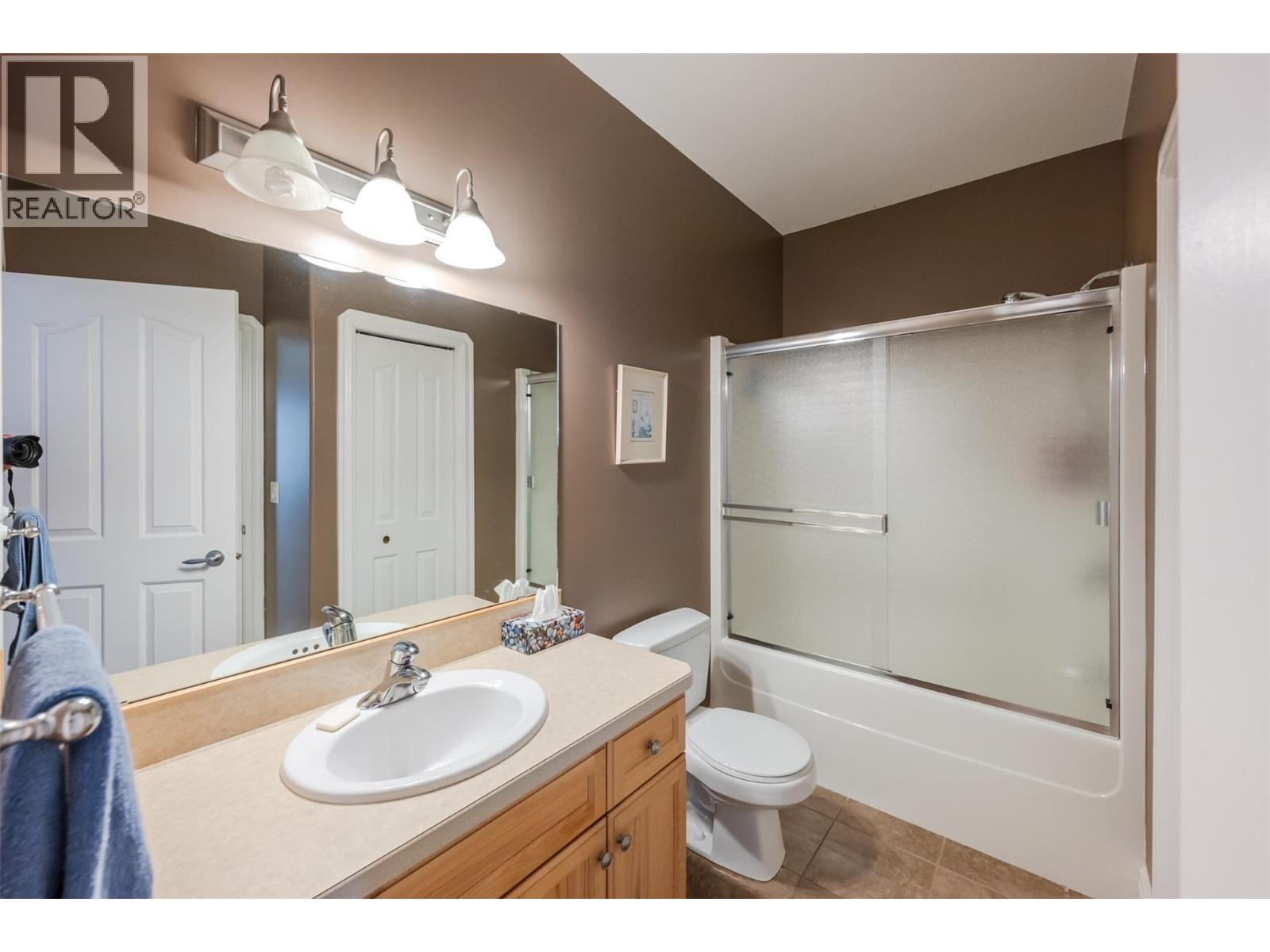 6202 89TH Street - 40