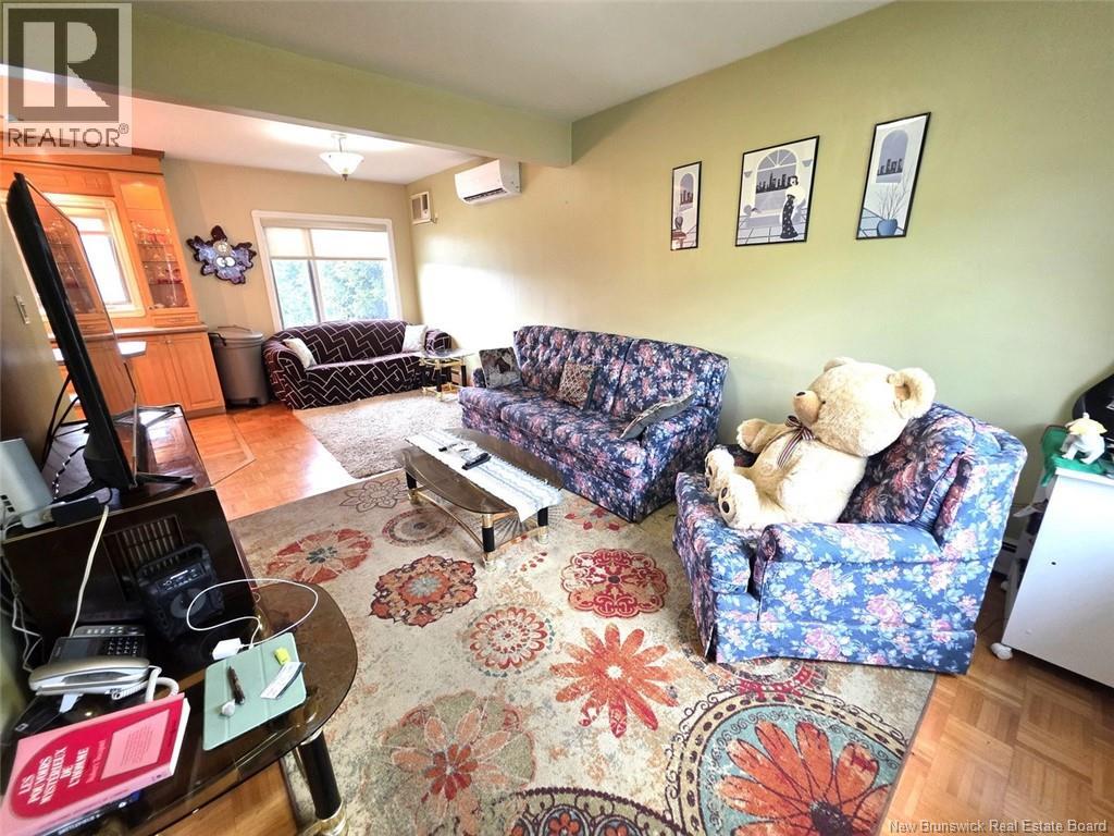 542 Saint-Francois Street - 17