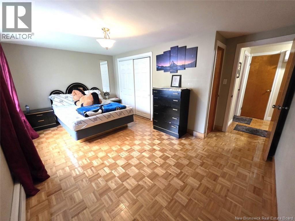542 Saint-Francois Street - 27