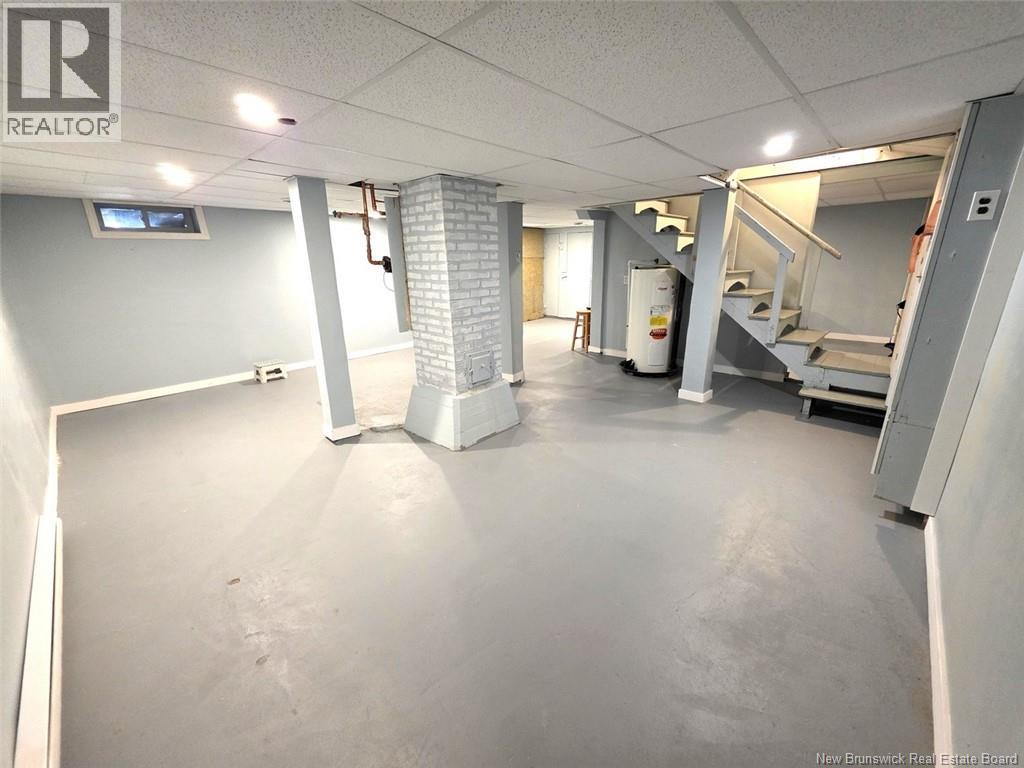 542 Saint-Francois Street - 36