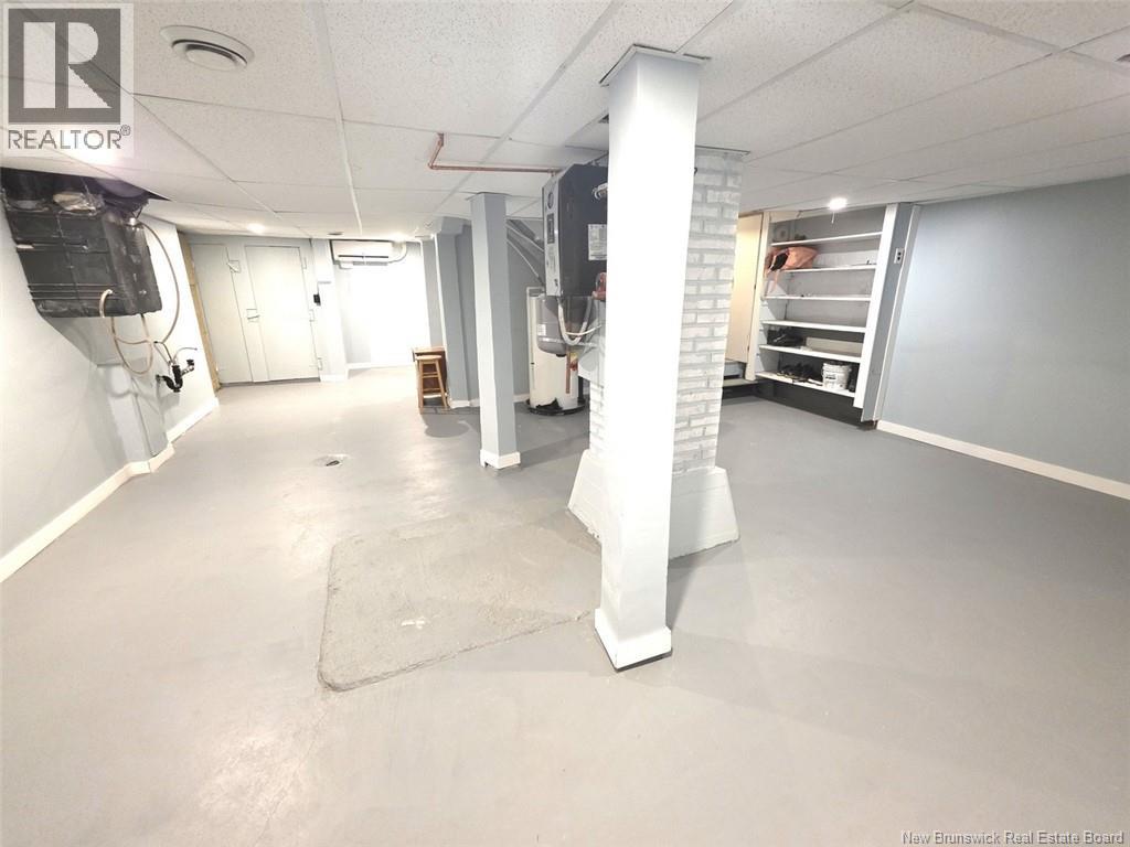 542 Saint-Francois Street - 37