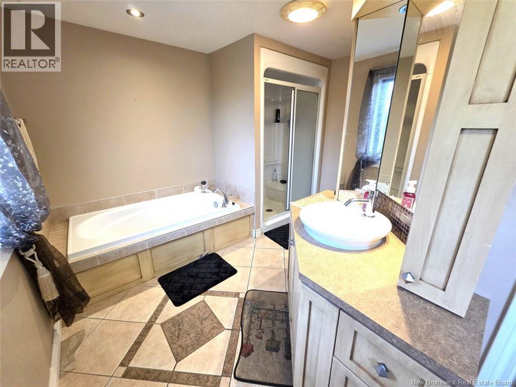 542 Saint-Francois Street - 23