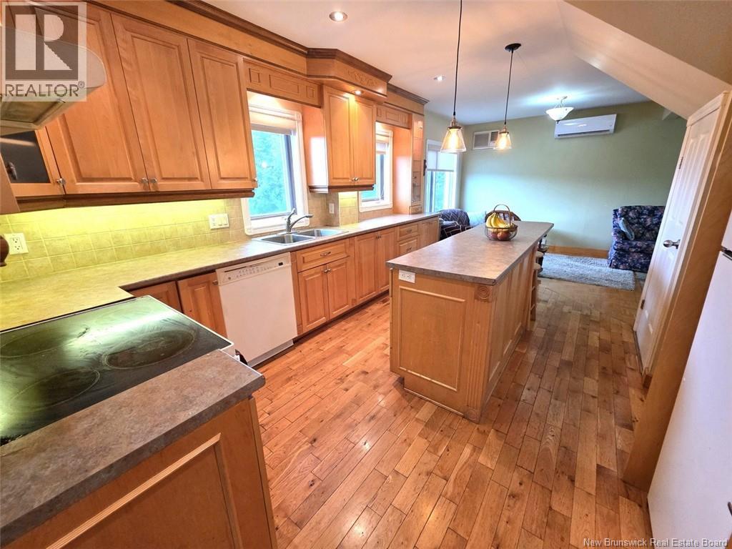542 Saint-Francois Street - 6