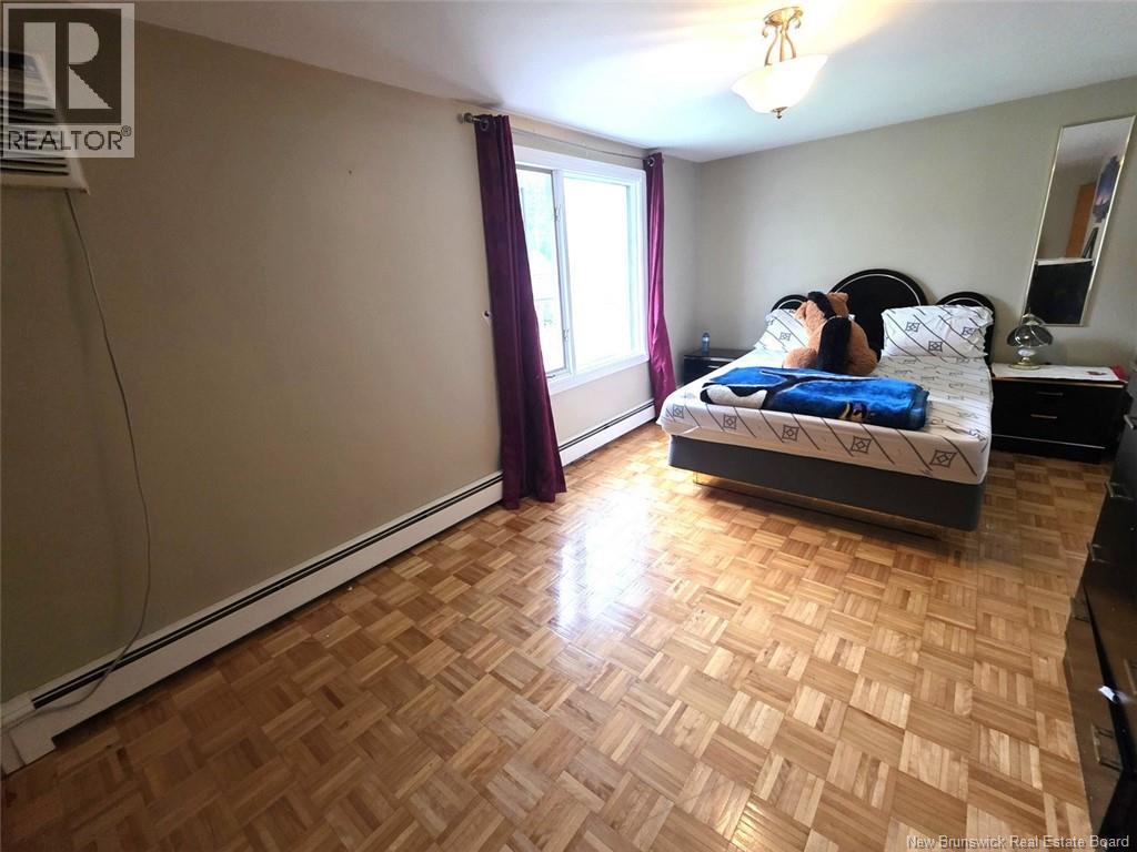 542 Saint-Francois Street - 25