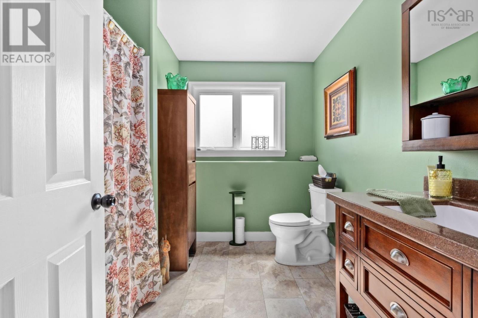 Property 27 of 48 of 222 Westwood Boulevard